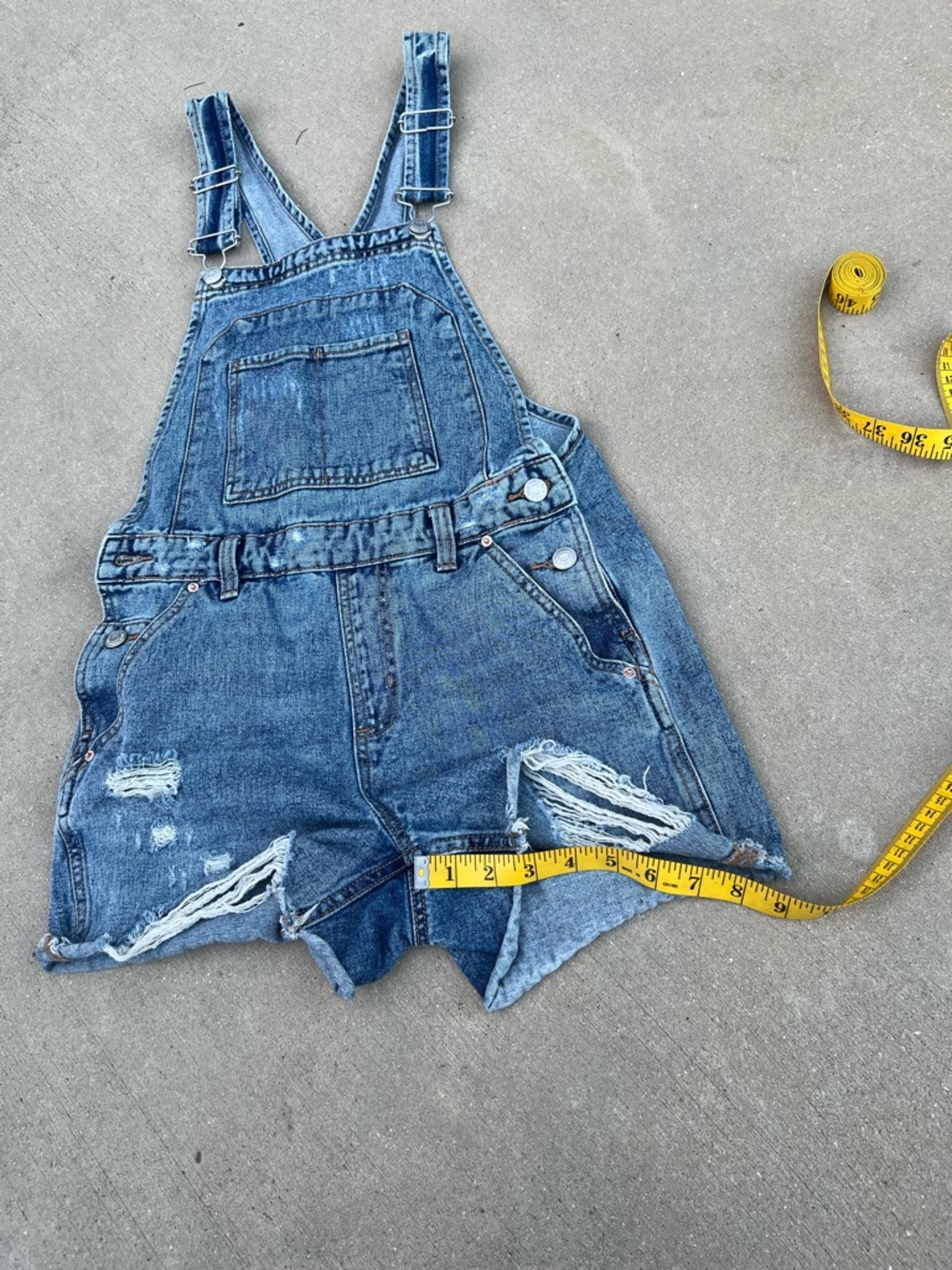 Wild Fable Y2K Medium Blue Wash Distressed Denim Cutoff Overalls XS Baddie - Picture 8 of 10